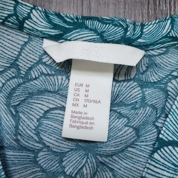 H&M Blouse - Picture 5 of 7